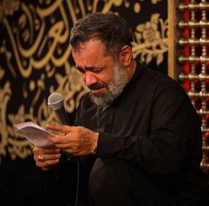 محمود کریمی میون ازدحام شبیه عمه هام